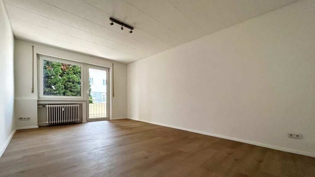 Immobilienangebot - Konstanz / Fürstenberg - Alle - Schicke WG-Wohnung. 2 helle Zimmer mit
TOP-Badezimmer und moderner Küche auf
51 m². Stellplatz.