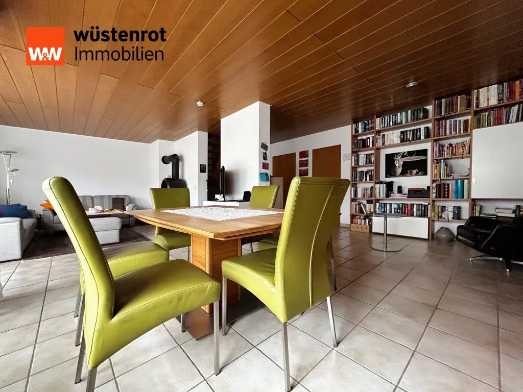 Immobilienangebot - Ditzingen - Alle - Tür auf. Herz rein. Zuhause sein. 4 helle
Zimmer auf 110 m². Plus großen Hobbyraum. Hohe Garage.