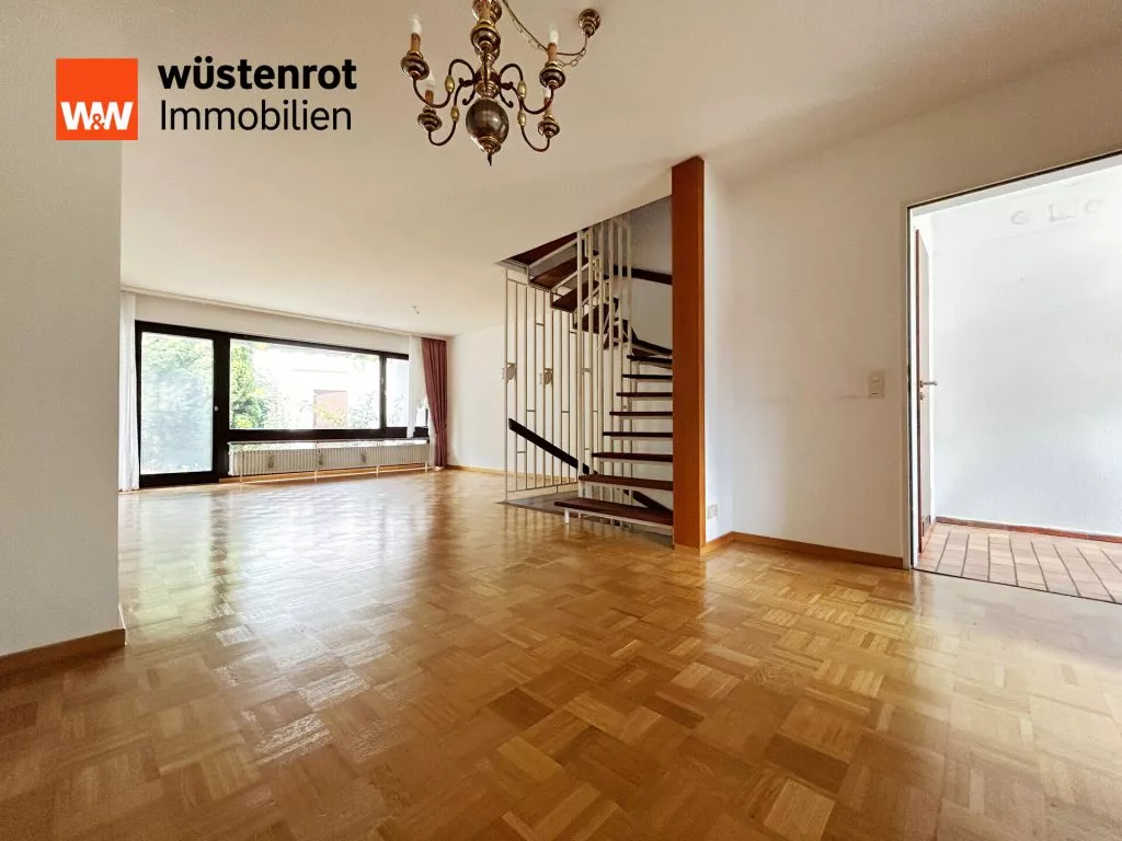 Immobilienangebot - Ditzingen / Hirschlanden - Alle - Das Zuhause. 5 schöne Zimmer auf 140 m².
Plus 50 m² Hobby- und Kellerraum. Garten
und Stellplatz.
