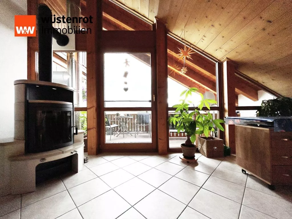 Immobilienangebot - Sankt Georgen im Schwarzwald - Alle - Ihr Zuhause zum Verlieben. 3 Zimmer auf 97 m²
über zwei Ebenen. TOP-gepflegt. WOW-Ausblick.
Garage.