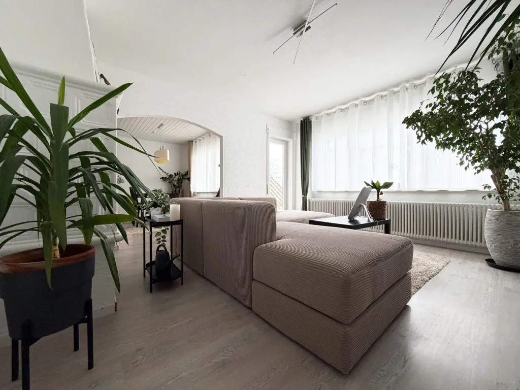 Immobilienangebot - Hilzingen - Alle - Sorry...leider reserviert. 7 helle Zimmer
auf 149 m². Mit Terrasse und schicker Einliegerwohnung.