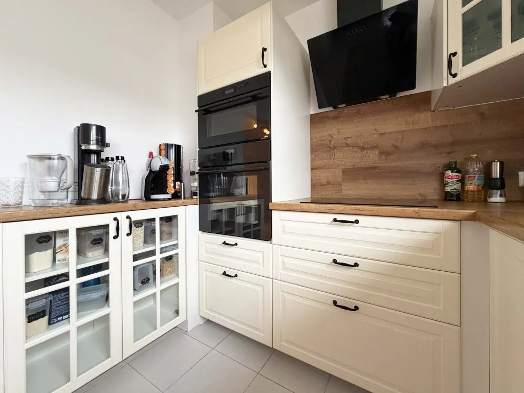 Immobilienangebot - Hilzingen - Alle - Sorry...leider reserviert. 7 helle Zimmer
auf 149 m². Mit Terrasse und schicker Einliegerwohnung.