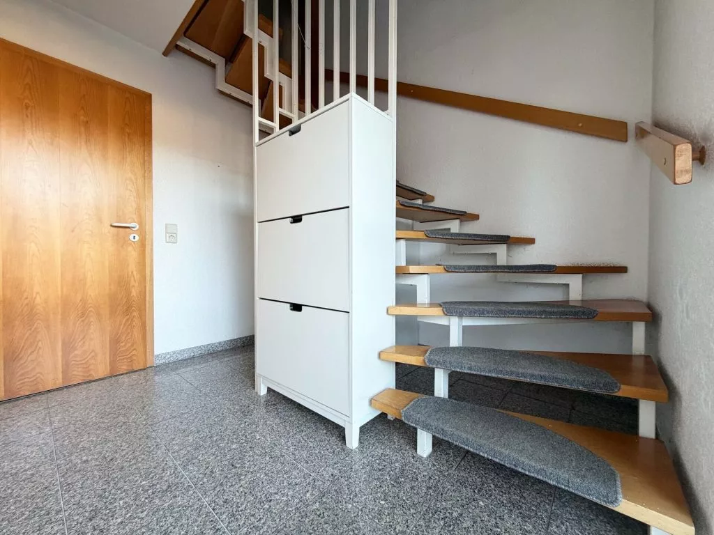 Immobilienangebot - Schonach im Schwarzwald - Alle - Zuhause fürs Herz. 6 helle Zimmer auf 186 m². Tolle Einliegerwohnung. Herrlicher Garten.
2 Garagen.