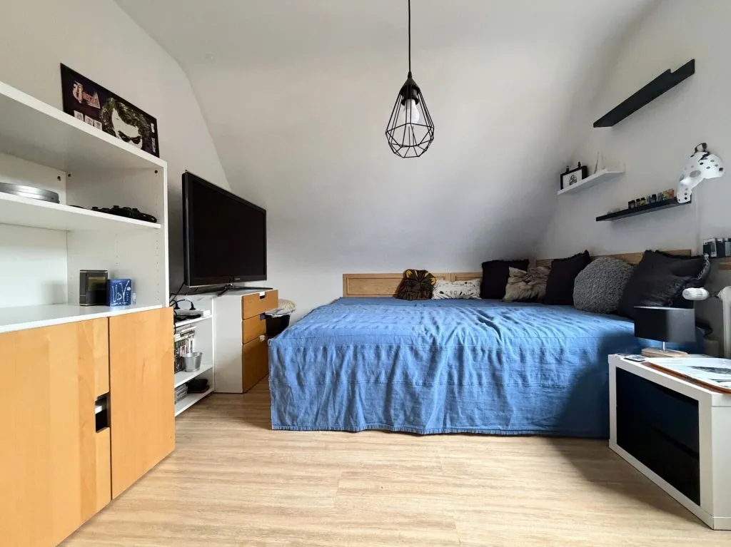 Immobilienangebot - Rietheim-Weilheim / Bulzingen - Alle - Familien-Zuhause. 7 Zimmer auf 136 m².
Toller Garten. Garage und 2 Stellplätze. 
Zum TOP-Preis !