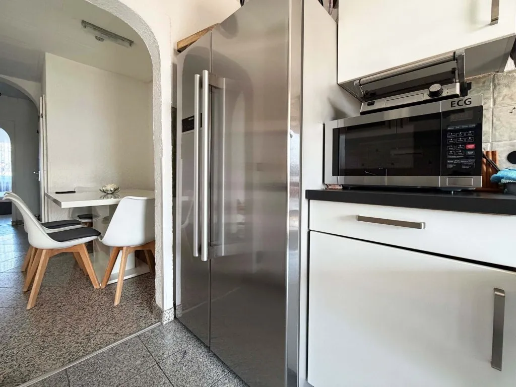 Immobilienangebot - Villingen-Schwenningen - Alle - Sorry...leider reserviert. 3 große Zimmer auf
88 m². Überdachter Mega-Balkon. Eigene
Tiefgarage.