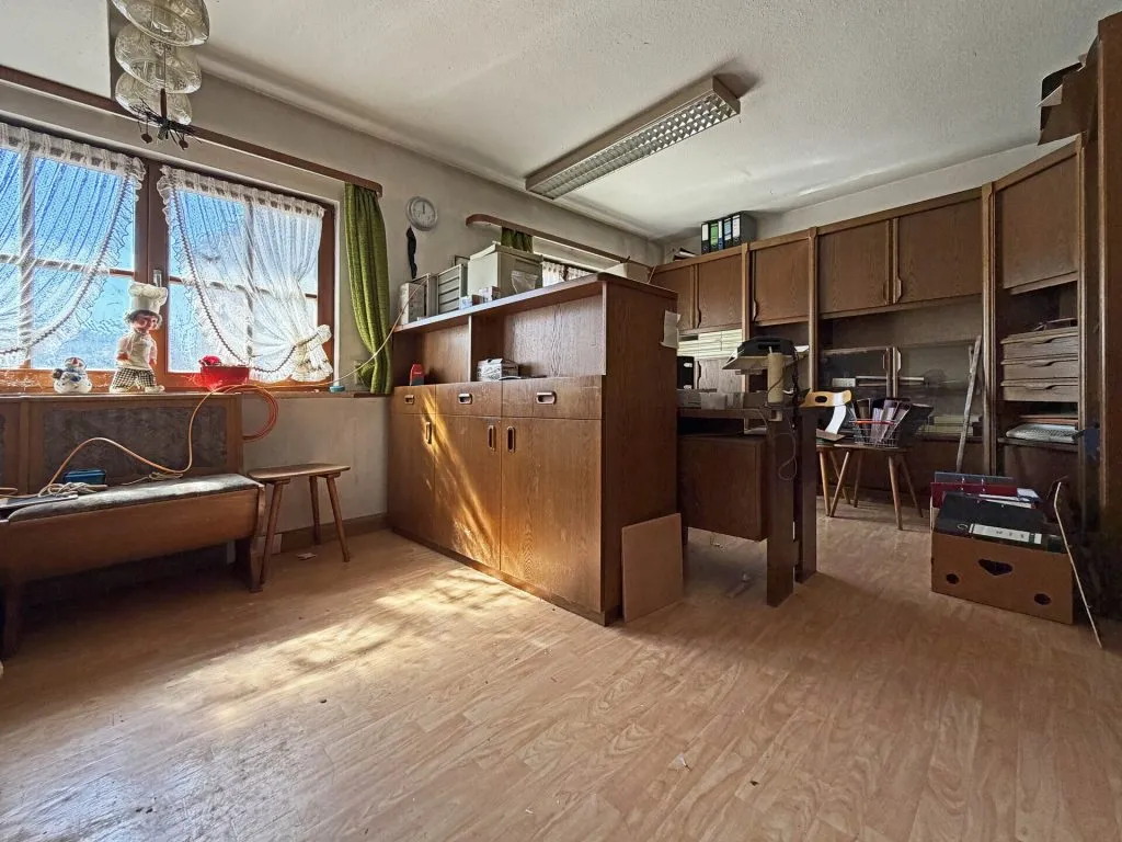 Immobilienangebot - Donaueschingen / Neudingen - Alle - Ehemaliges Gasthaus mit 11 Gästezimmern plus
separates Wohnhaus. Gute Mieteinnahmen. Zum
TOP-Preis.