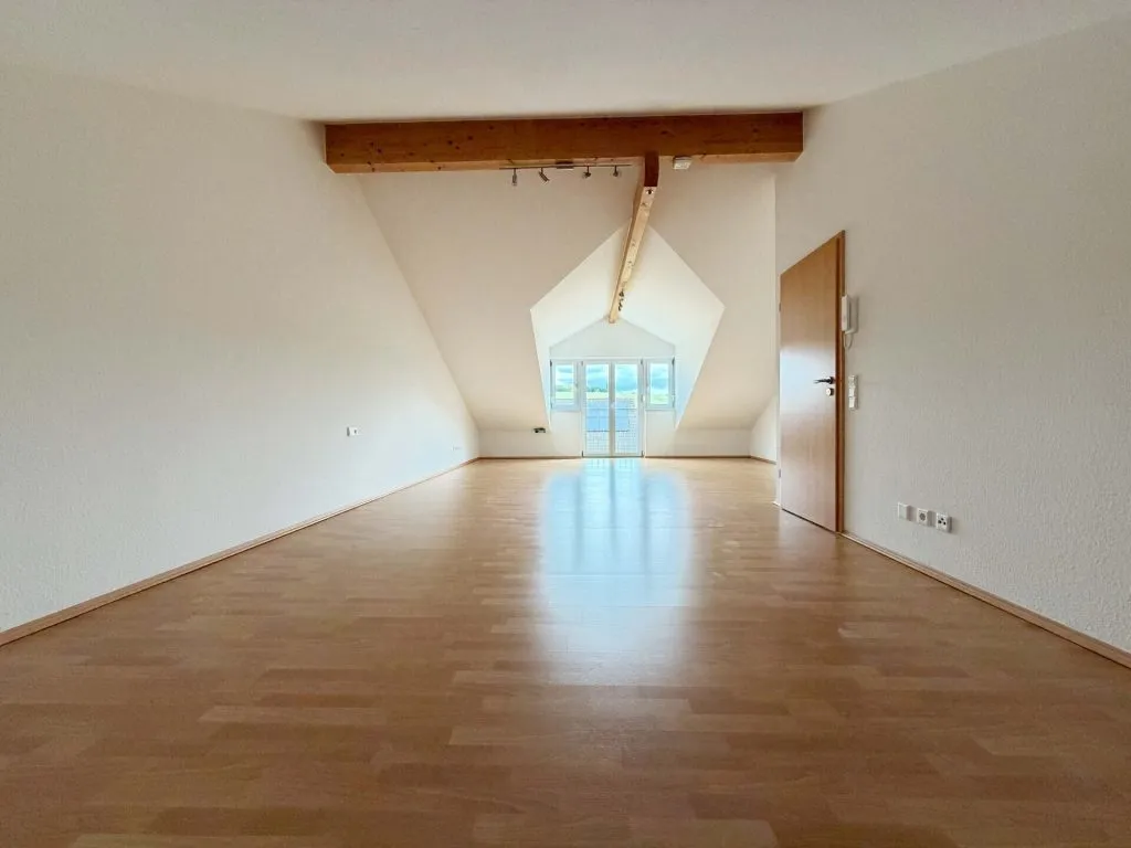 Immobilienangebot - Villingendorf - Alle - Herzensheimat für Familien. 5 moderne Zimmer
auf 132 m². TOP-Energiewerte. Eigener Garten &
Carport.