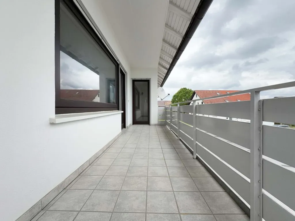 Immobilienangebot - Stutensee / Staffort - Alle - Vier Wände - ein Volltreffer. Schönes Zuhause.
3 Wohnungen. 10 Zimmer auf 241 m². Garten
& Garagen.