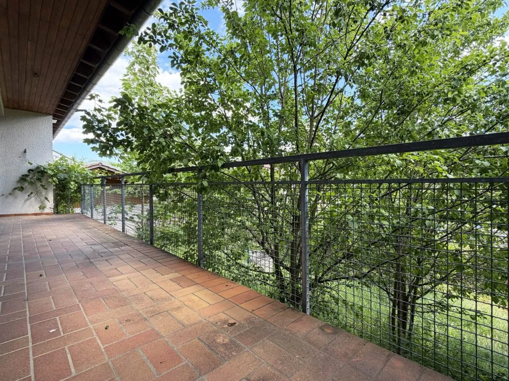 Immobilienangebot - Seitingen-Oberflacht - Alle - Besonderes Haus für besondere Ideen.
10 Zimmer auf 240 m². Mit Garten und
großen Garagen. TOP-Preis.