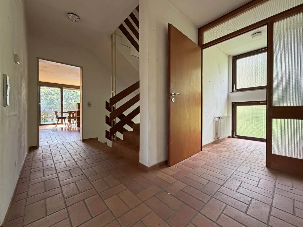 Immobilienangebot - Seitingen-Oberflacht - Alle - Besonderes Haus für besondere Ideen.
10 Zimmer auf 240 m². Mit Garten und
großen Garagen. TOP-Preis.