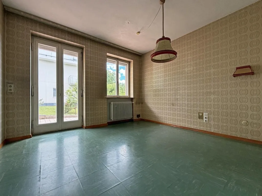 Immobilienangebot - Gottmadingen - Alle - Sorry...leider reserviert: Großzügiges Zuhause. 8 Zimmer. 223 m².Garten, Garage und 2 Stellplätze.