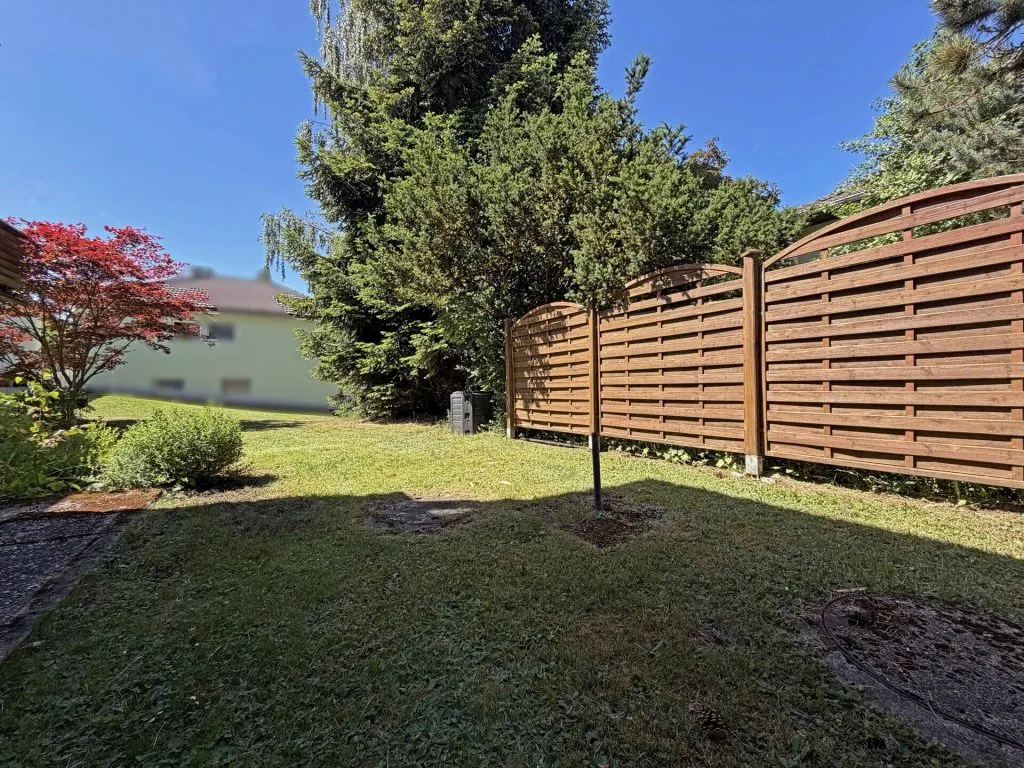 Immobilienangebot - Friedenweiler - Alle - Sorry...leider reserviert. Wohnen auf einer Ebene. 7 Zimmer. 206 m². Einliegerwohnung. 4 Garagen.