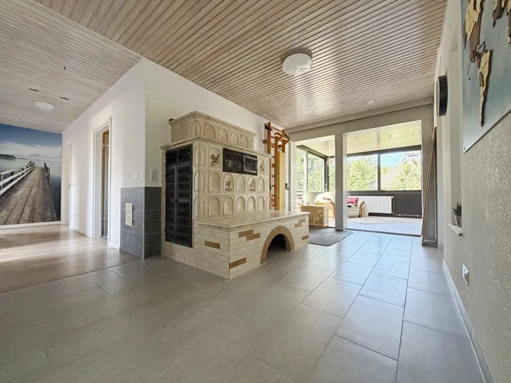 Immobilienangebot - Friedenweiler - Alle - Sorry...leider reserviert. Wohnen auf einer Ebene. 7 Zimmer. 206 m². Einliegerwohnung. 4 Garagen.