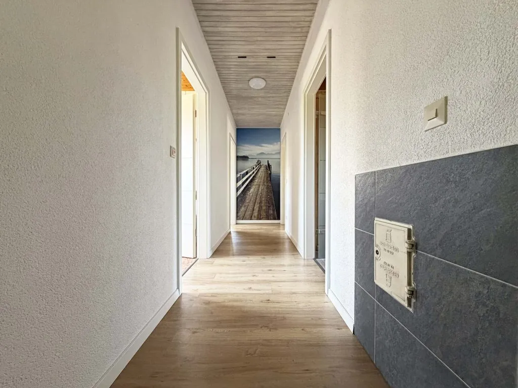 Immobilienangebot - Friedenweiler - Alle - Sorry...leider reserviert. Wohnen auf einer Ebene. 7 Zimmer. 206 m². Einliegerwohnung. 4 Garagen.