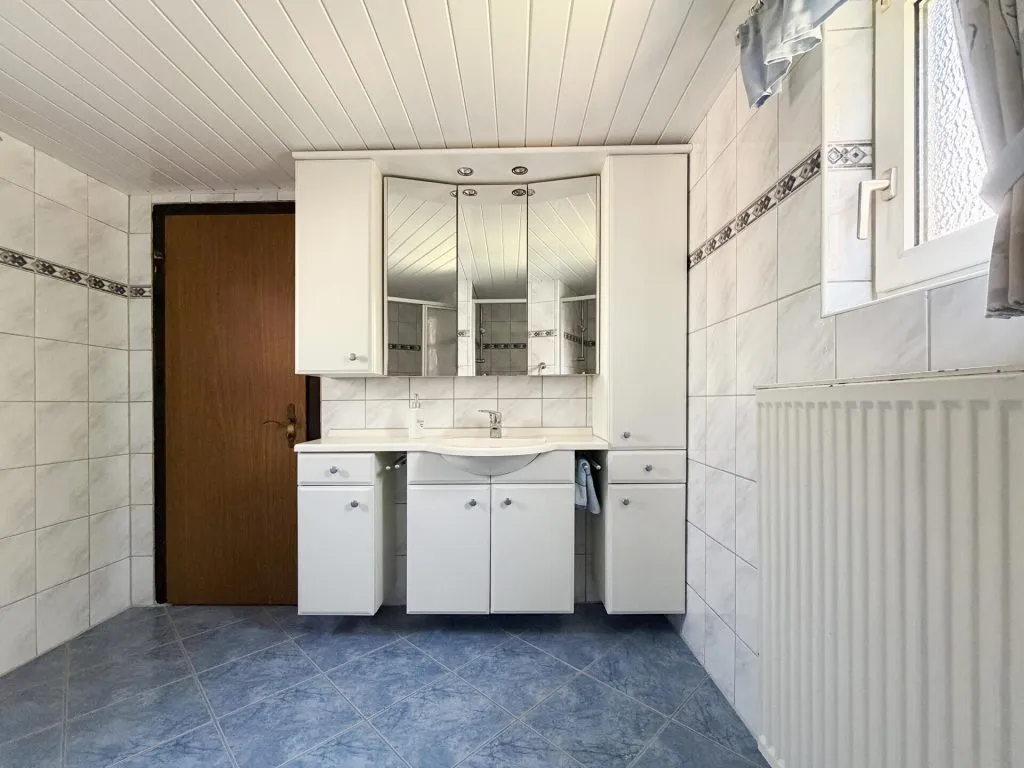 Immobilienangebot - Ditzum - Alle - Moin Ostfriesland. Moin Zuhause.
5 Zimmer voller Gemütlichkeit auf
121 m². Traum-Grundstück. Garage.