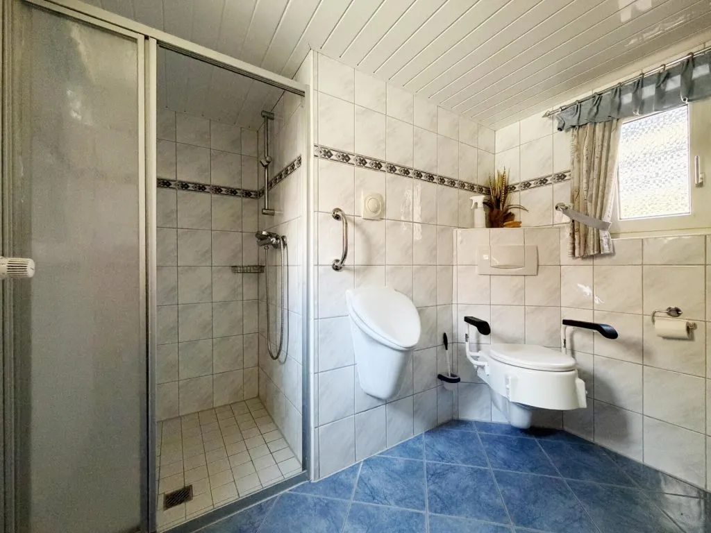 Immobilienangebot - Ditzum - Alle - Moin Ostfriesland. Moin Zuhause.
5 Zimmer voller Gemütlichkeit auf
121 m². Traum-Grundstück. Garage.