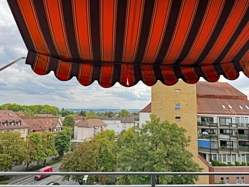 Immobilienangebot - Konstanz / Petershausen - Alle - Sorry...leider reserviert. 1 großes Zimmer plus Küche, Bad und Balkon. 33 m² nur für Dich.