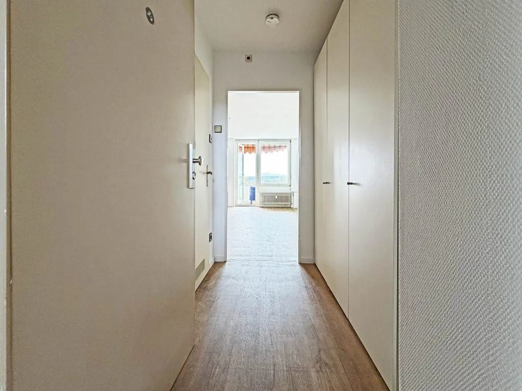 Immobilienangebot - Konstanz / Petershausen - Alle - Sorry...leider reserviert. 1 großes Zimmer plus Küche, Bad und Balkon. 33 m² nur für Dich.