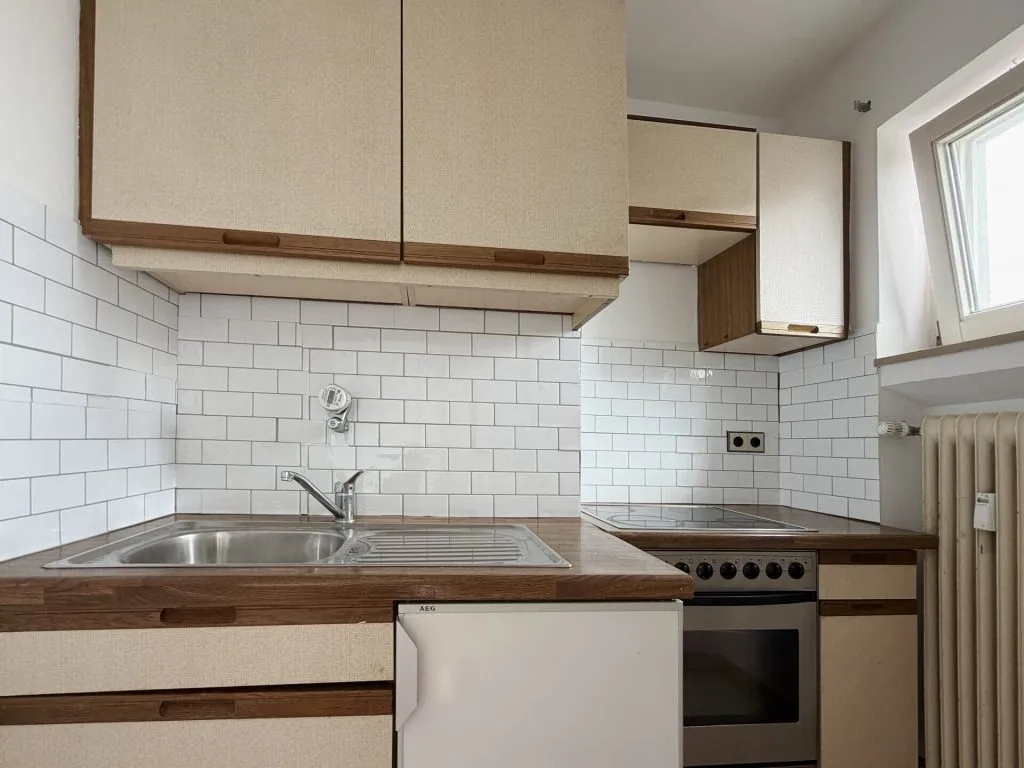 Immobilienangebot - Konstanz / Petershausen - Alle - Sorry...leider reserviert. 1 großes Zimmer plus Küche, Bad und Balkon. 33 m² nur für Dich.