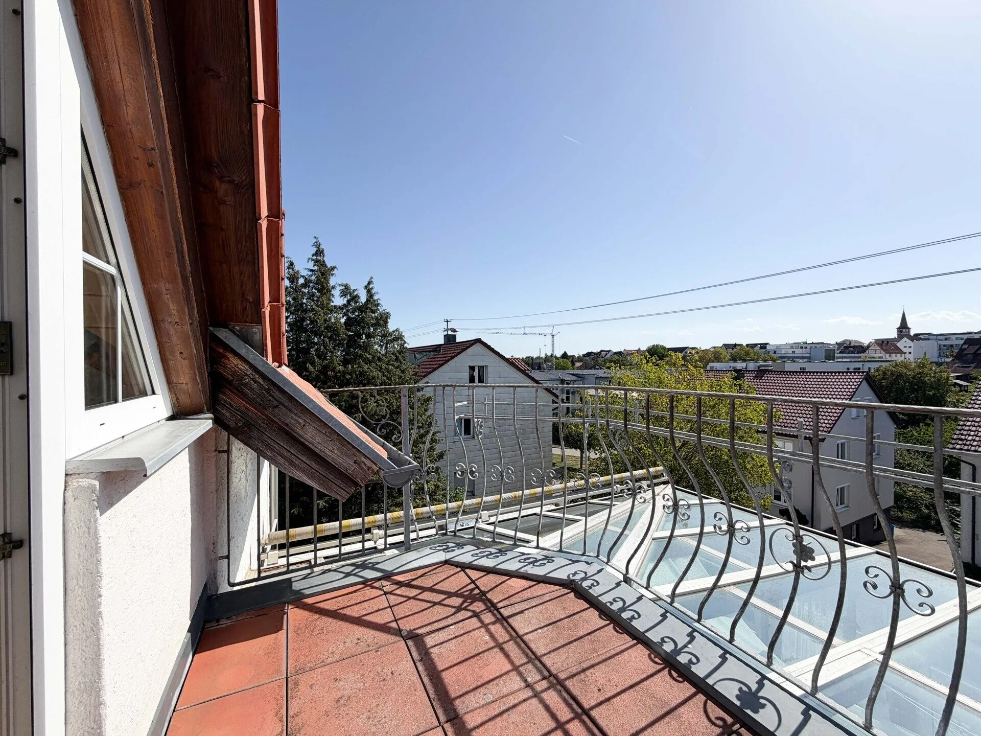 Immobilienangebot - Weil im Schönbuch - Alle - Sofort Kartons packen: 2 Zimmer auf ca. 59 m².
Luftig & hell mit XL-Stauraum, Balkonen und
Garage