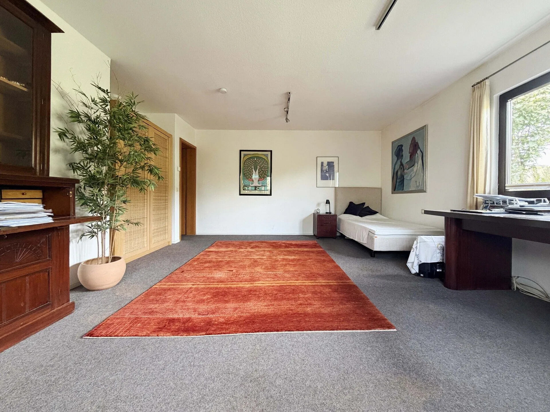 Immobilienangebot - Tuttlingen / Nendingen - Alle - Sorry...leider reserviert. Zuhause für Familien. 6 Zimmer auf 189 m². Mit Einliegerwohnung.