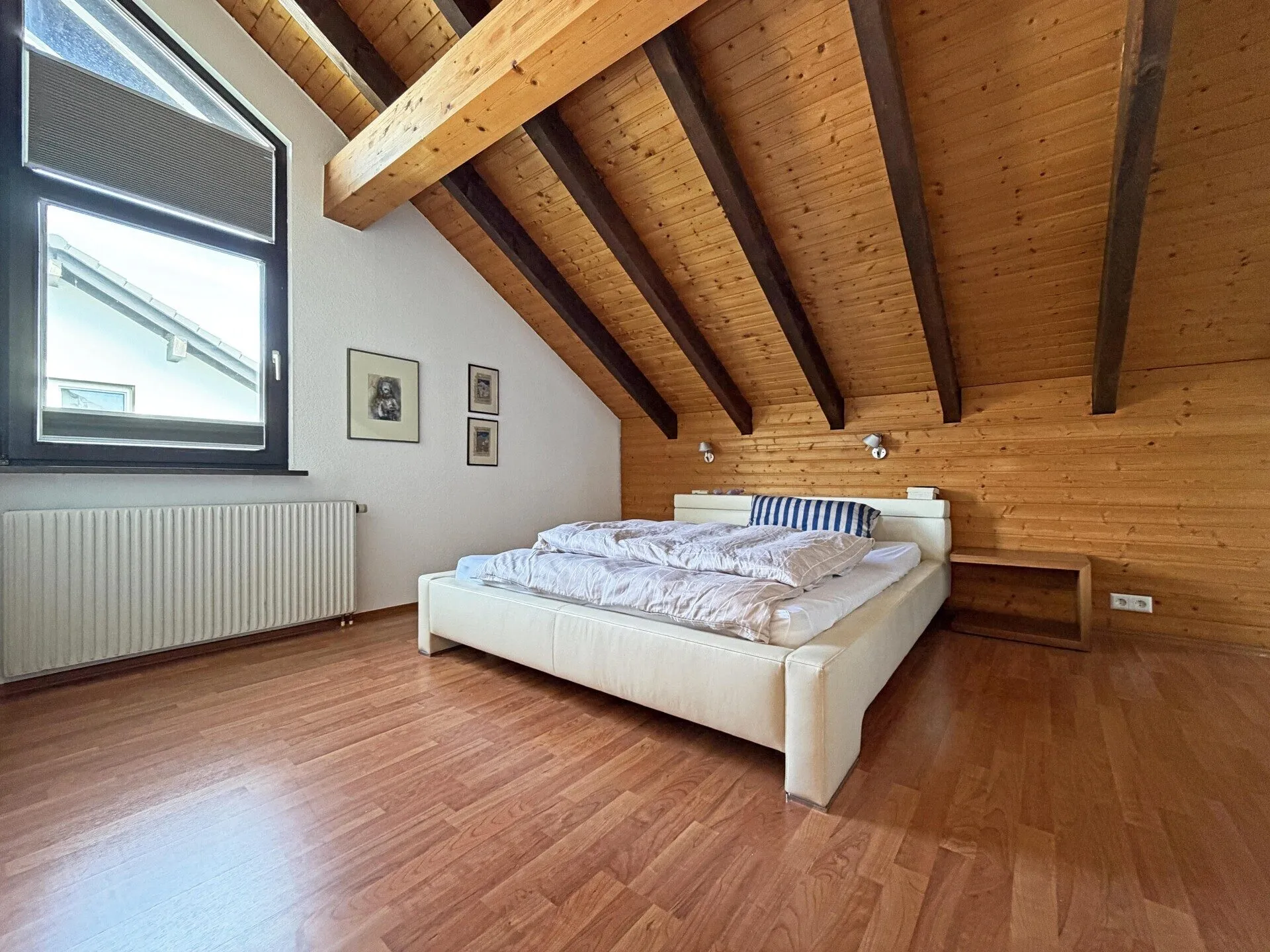 Immobilienangebot - Tuttlingen / Nendingen - Alle - Sorry...leider reserviert. Zuhause für Familien. 6 Zimmer auf 189 m². Mit Einliegerwohnung.