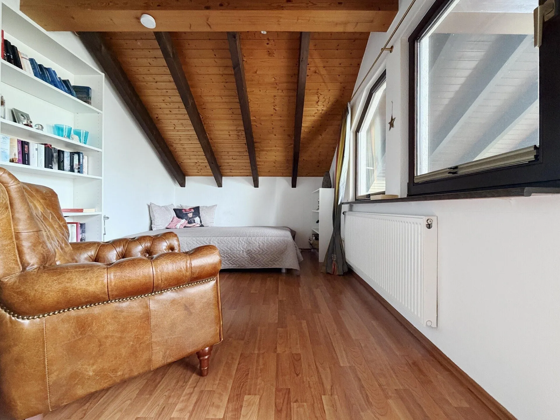 Immobilienangebot - Tuttlingen / Nendingen - Alle - Sorry...leider reserviert. Zuhause für Familien. 6 Zimmer auf 189 m². Mit Einliegerwohnung.