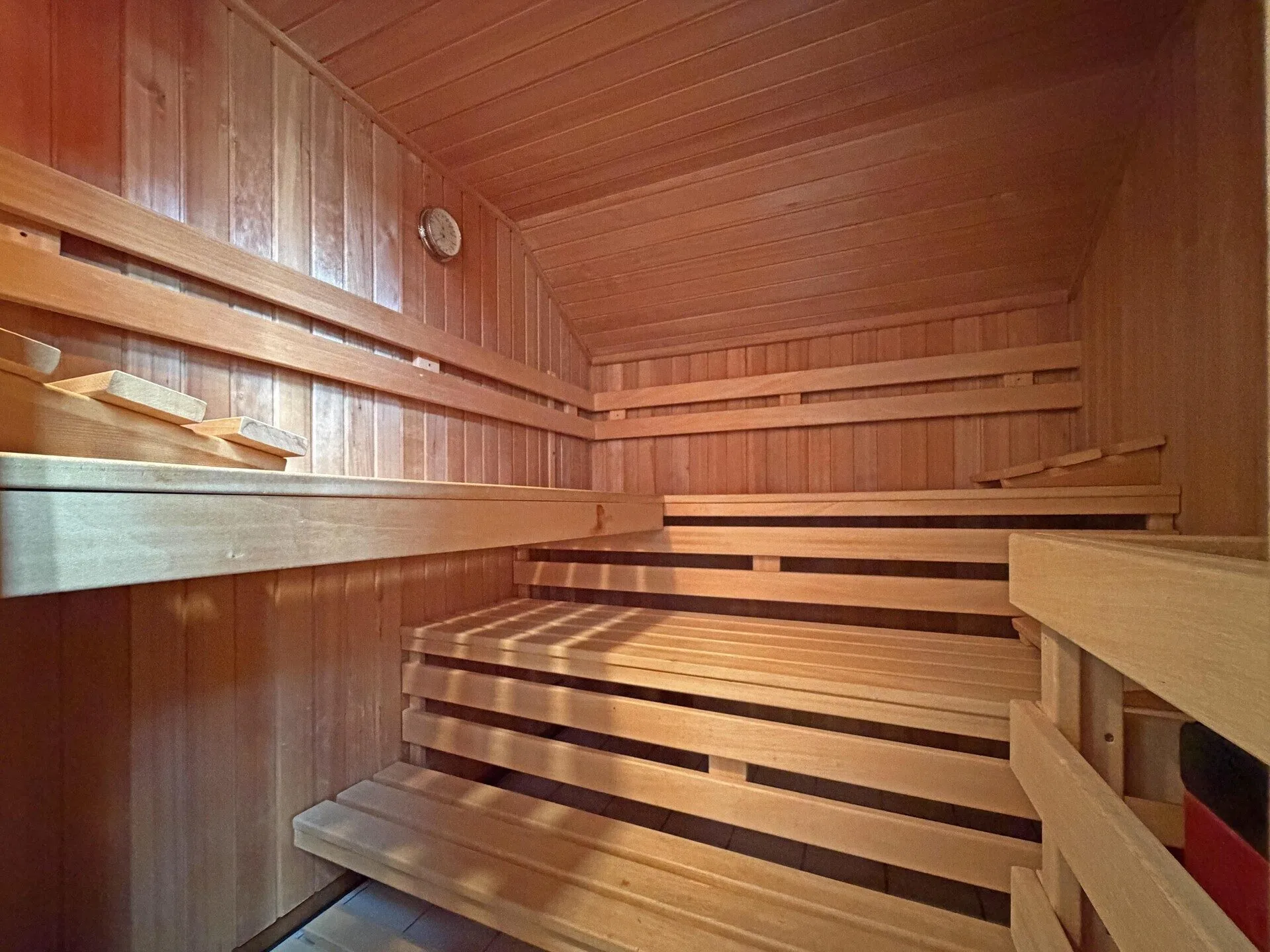 Immobilienangebot - Tuttlingen / Nendingen - Alle - Sorry...leider reserviert. Zuhause für Familien. 6 Zimmer auf 189 m². Mit Einliegerwohnung.