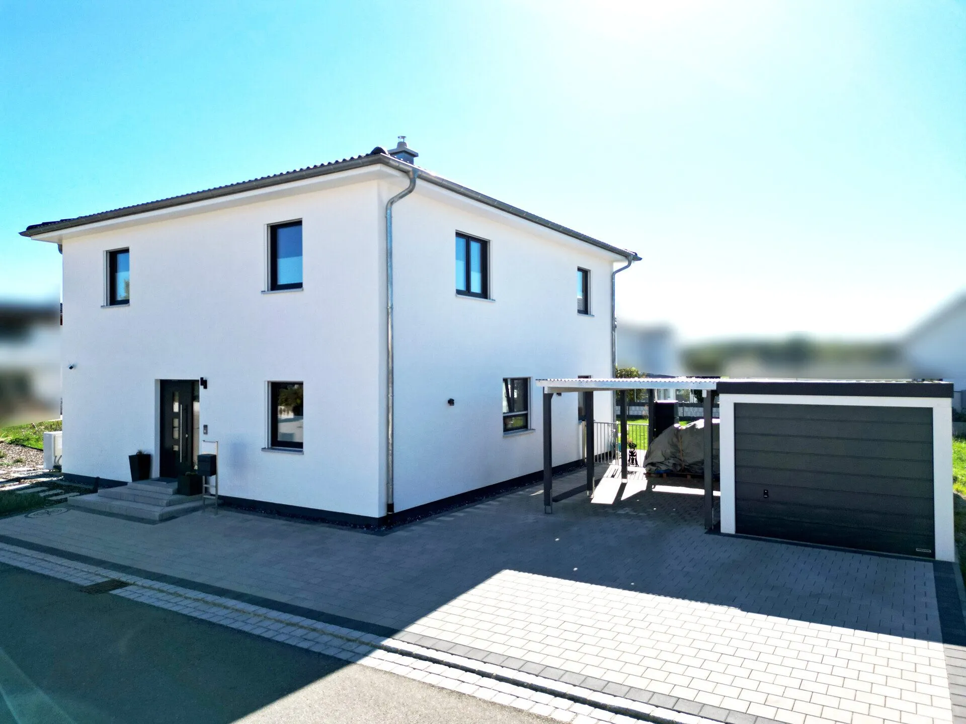 Immobilienangebot - Emmingen-Liptingen / Liptingen - Alle - Sorry...leider reserviert. Modernes Zuhause
mit 5 Zimmern auf 188 m². Garten & Garage.
TOP-Preis.