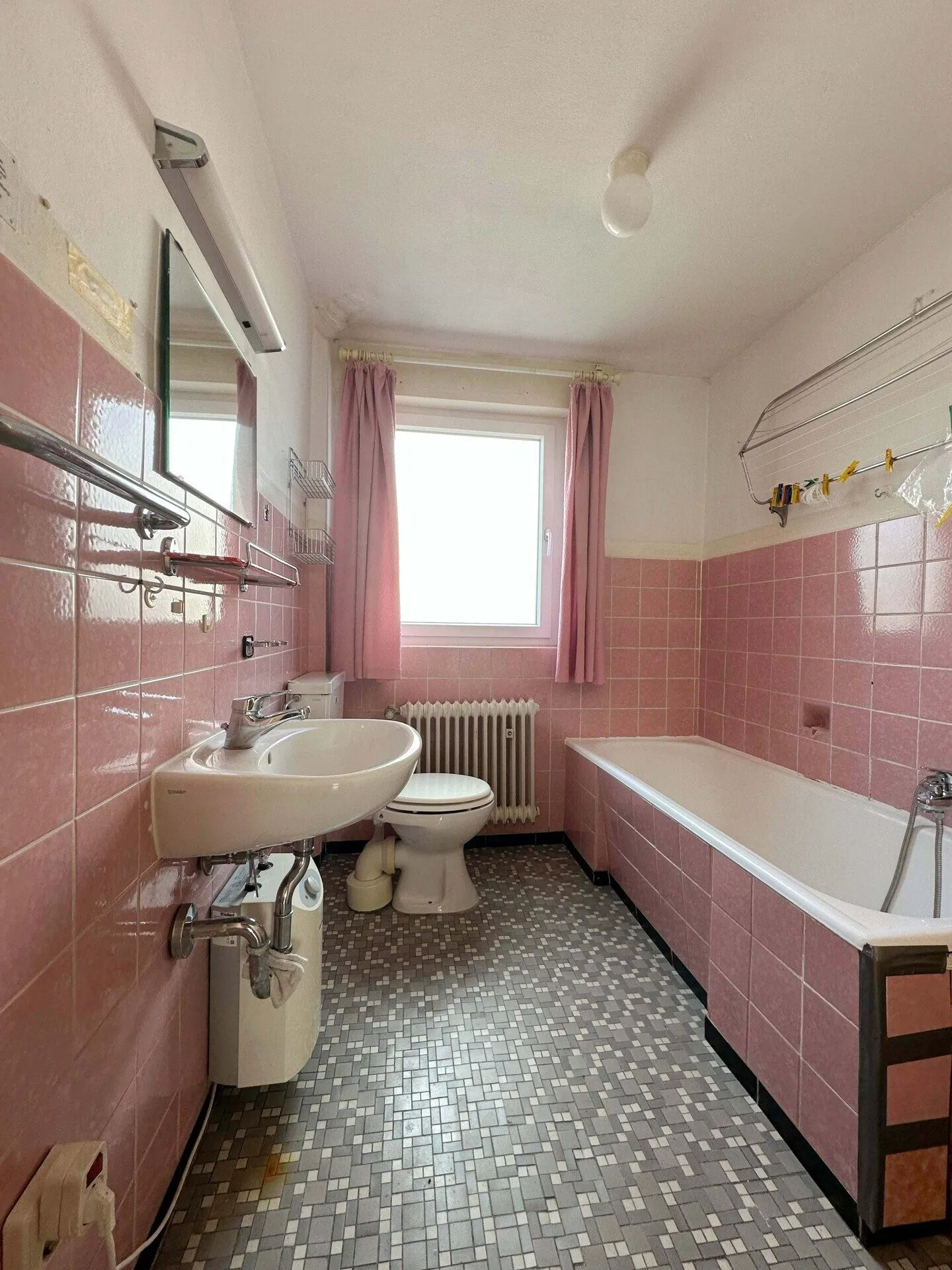 Immobilienangebot - Friedrichshafen - Alle - 3 Zimmerwohnung, Wintergarten, ca.78qm, Bj.59 zur Anlage oder Selbstnutzung
